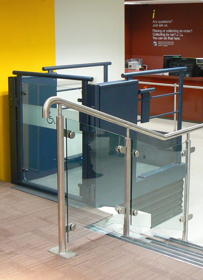 Wessex-LR-Blue-Glass-Gate-step-lift