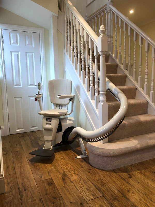 Curved Stairlift Flow cream