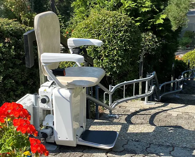 Stannah Outdoor Alpha curved stairlift